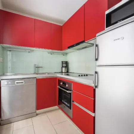 Bright Apt Near The Old Port With Ascenceur
